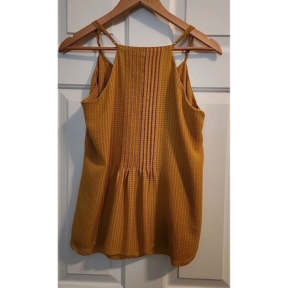 Sanctuary Gold Tanks Babydoll Pleats Size Medium Sleeveless Minamalist Basic Top - Picture 2 of 6